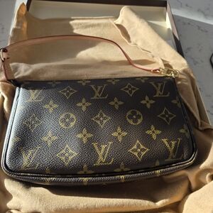 Louis Vuitton Monogram Pochette